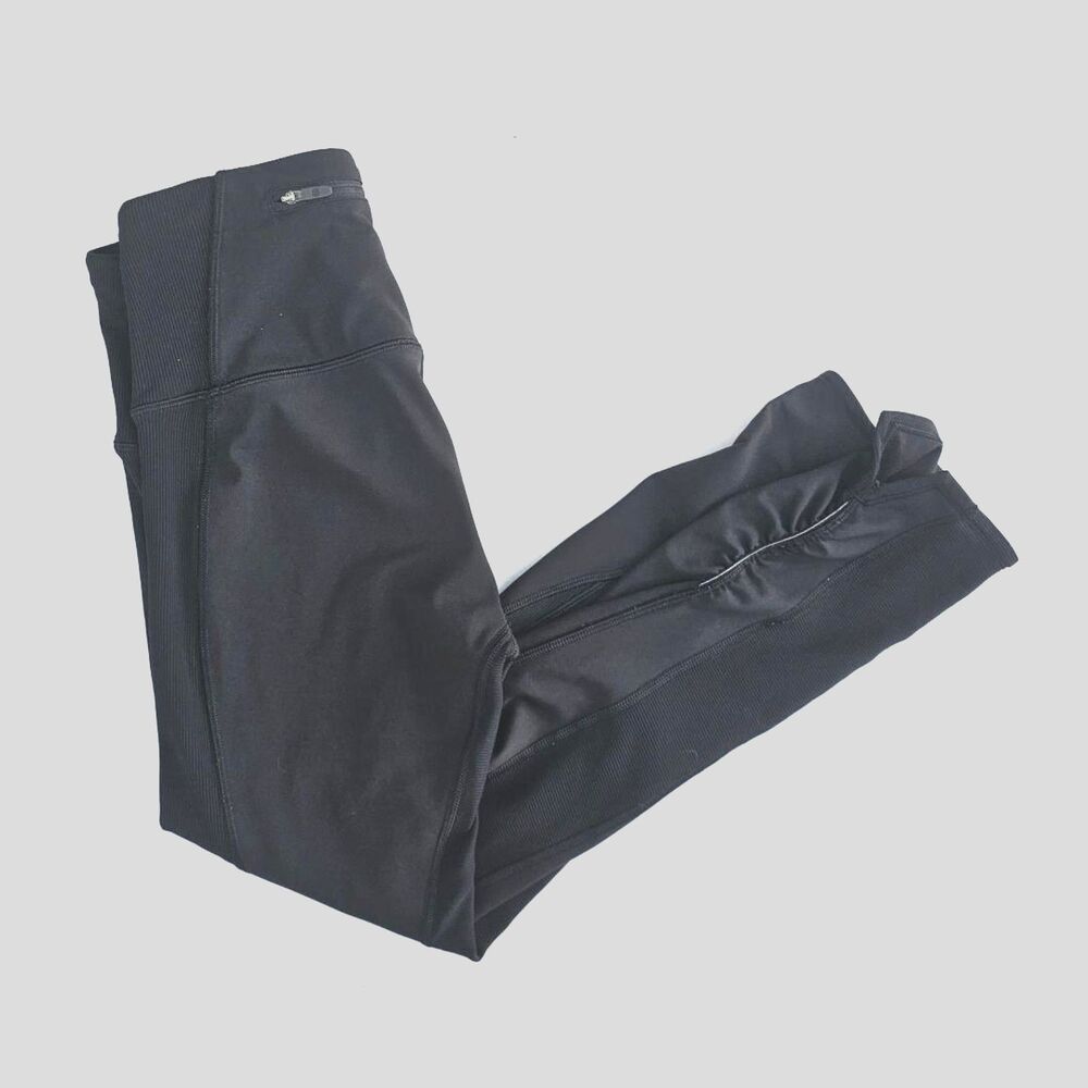 Women's Lululemon Black Capri Leggings Size 4 –No Slip Waist- Easy On Ankle Slit